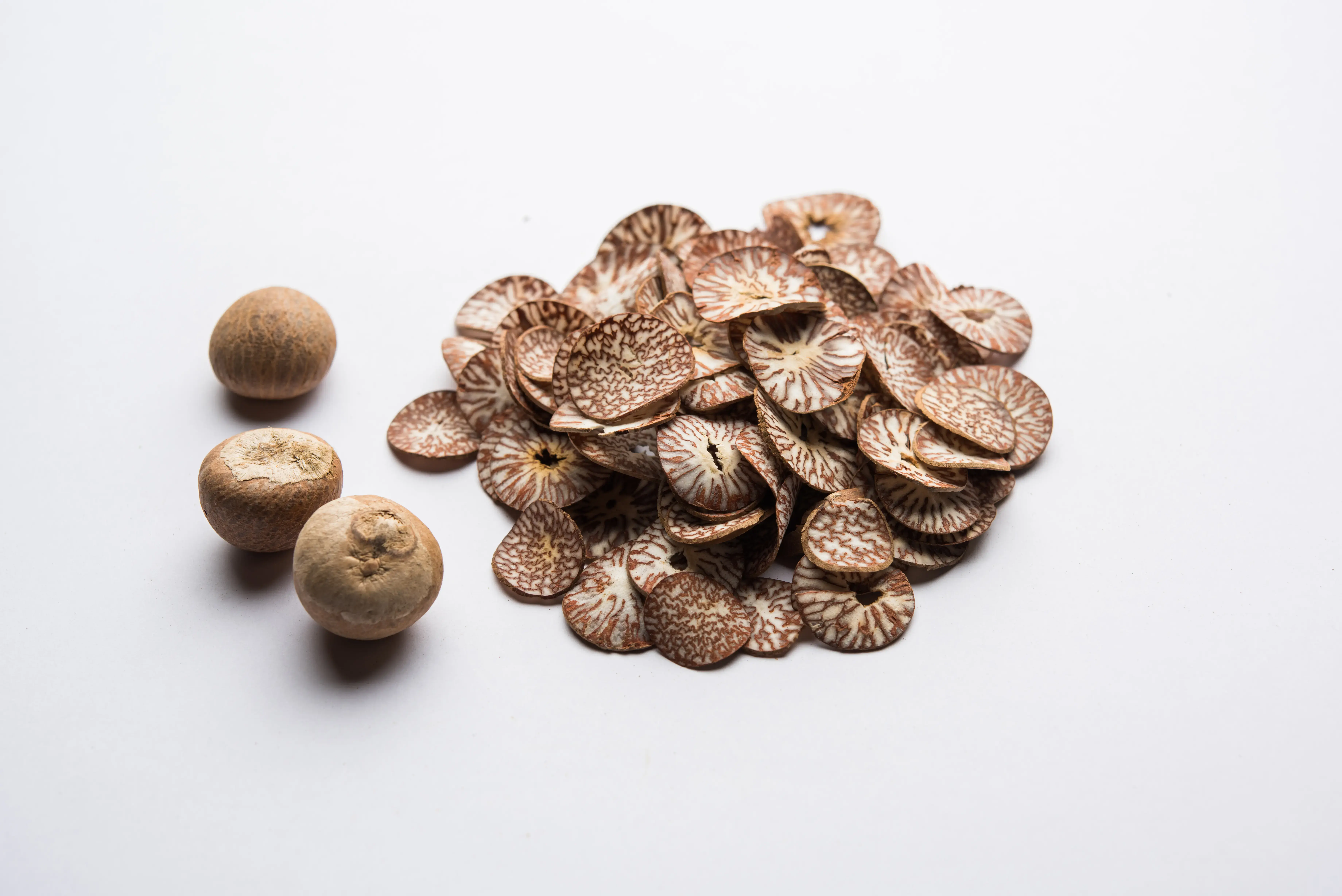 Tamboli Supari Ruff Cutting - Net 1kg.